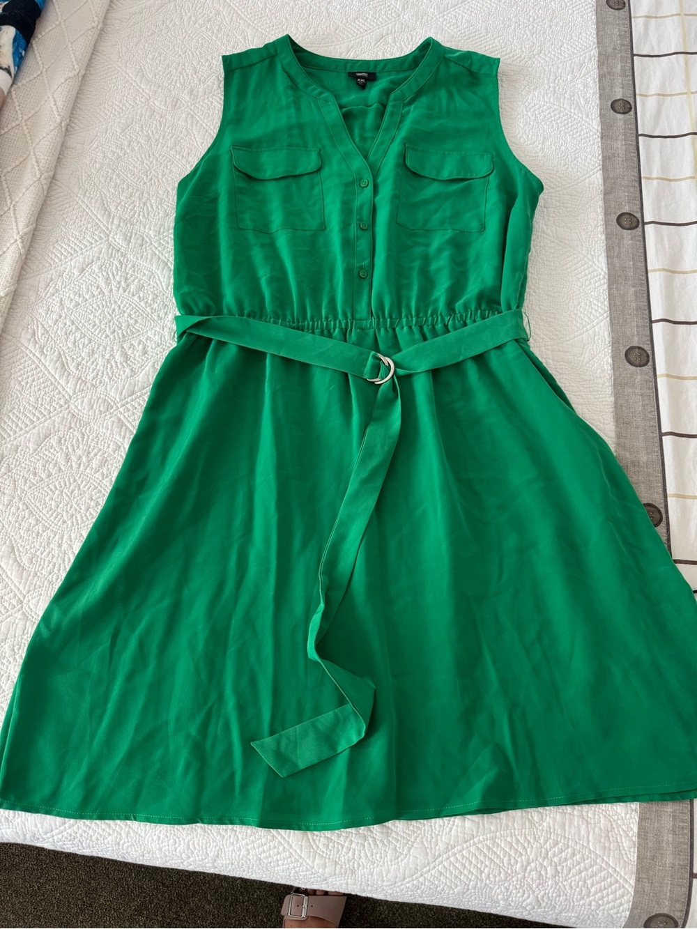Mossimo Supply Co. Sleeveless Green Button-Front Midi Dress with D-Ring Belt